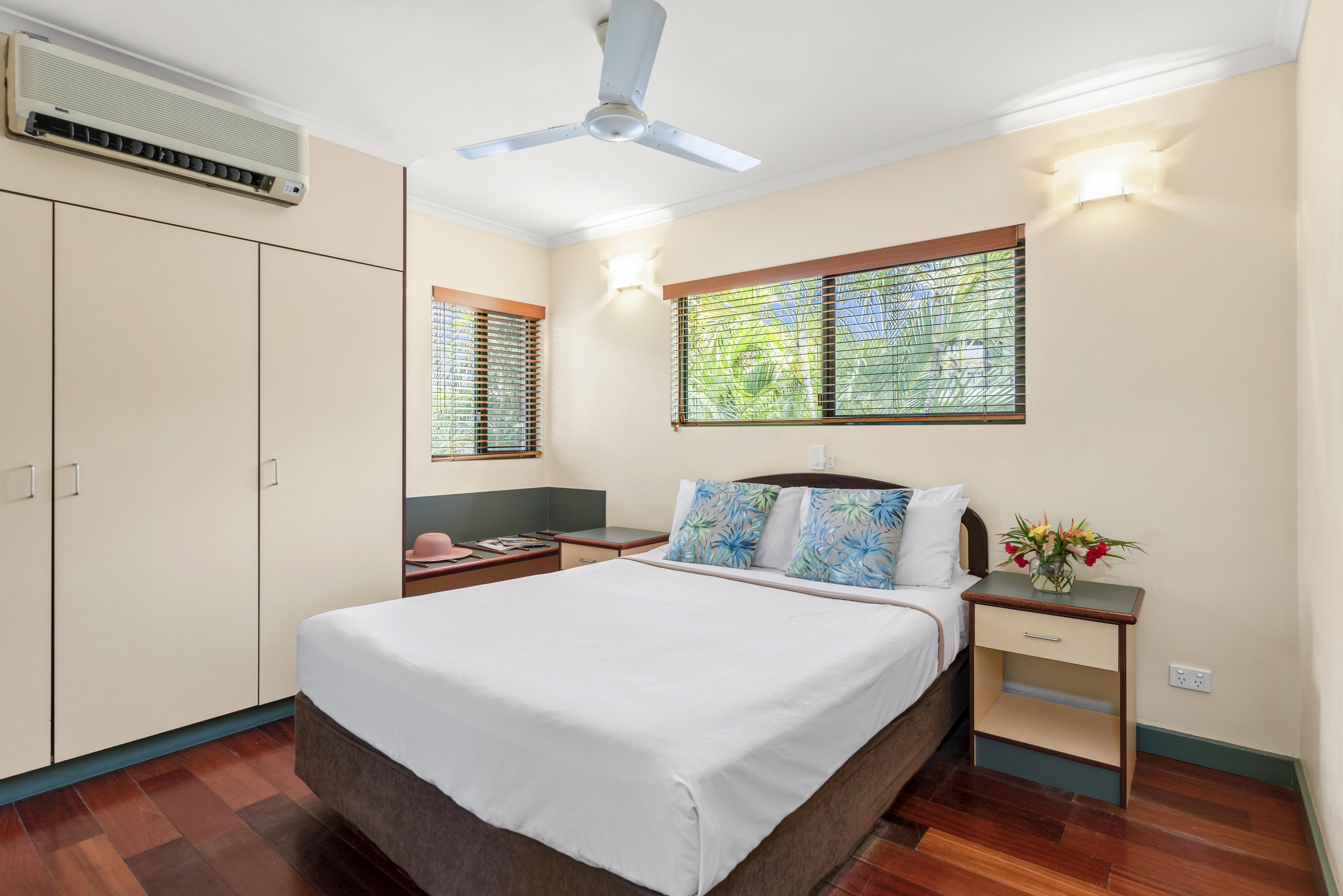 Bay Village Tropical Retreat & Apartments Cairns Eksteriør billede