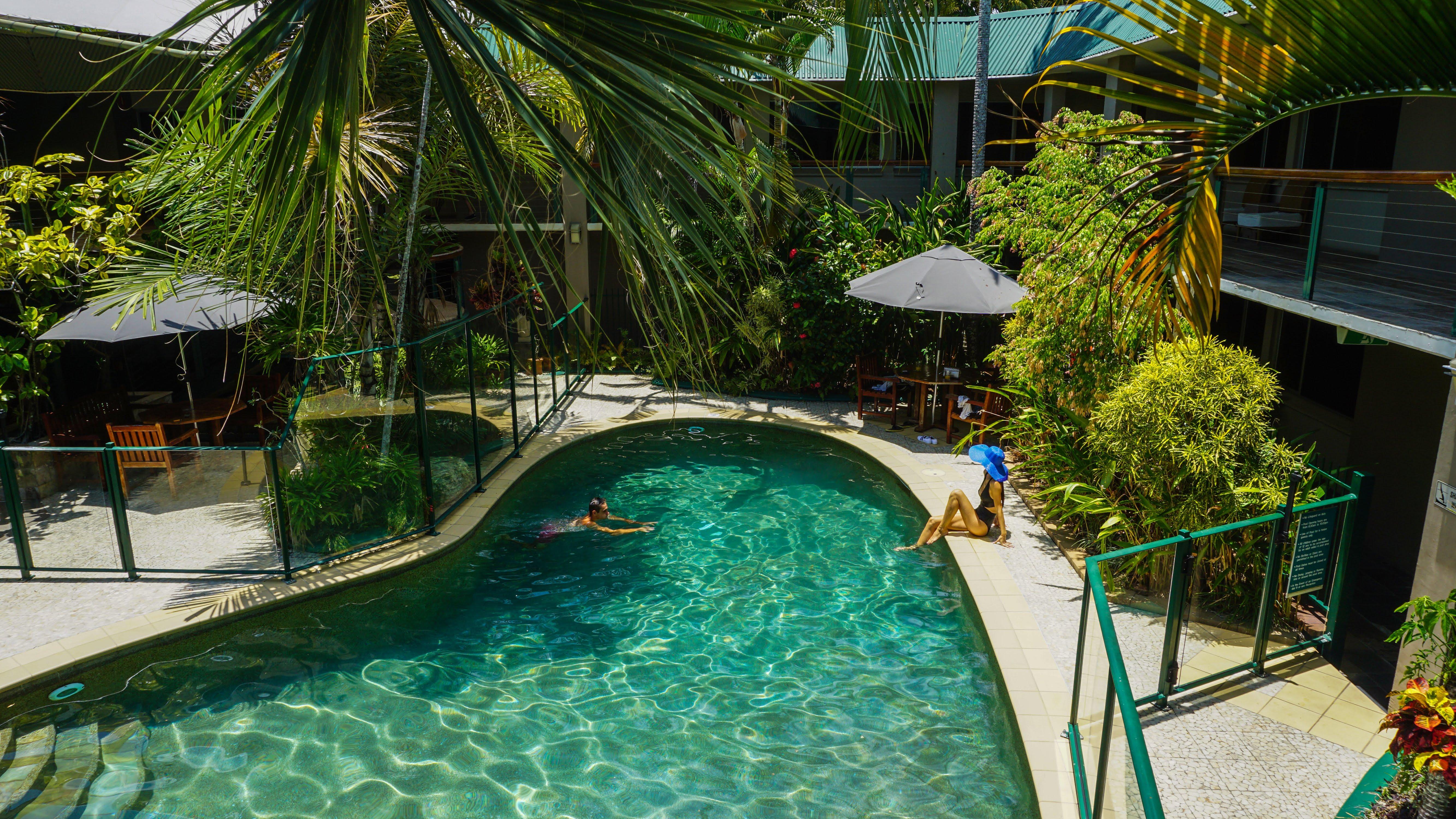 Bay Village Tropical Retreat & Apartments Cairns Eksteriør billede
