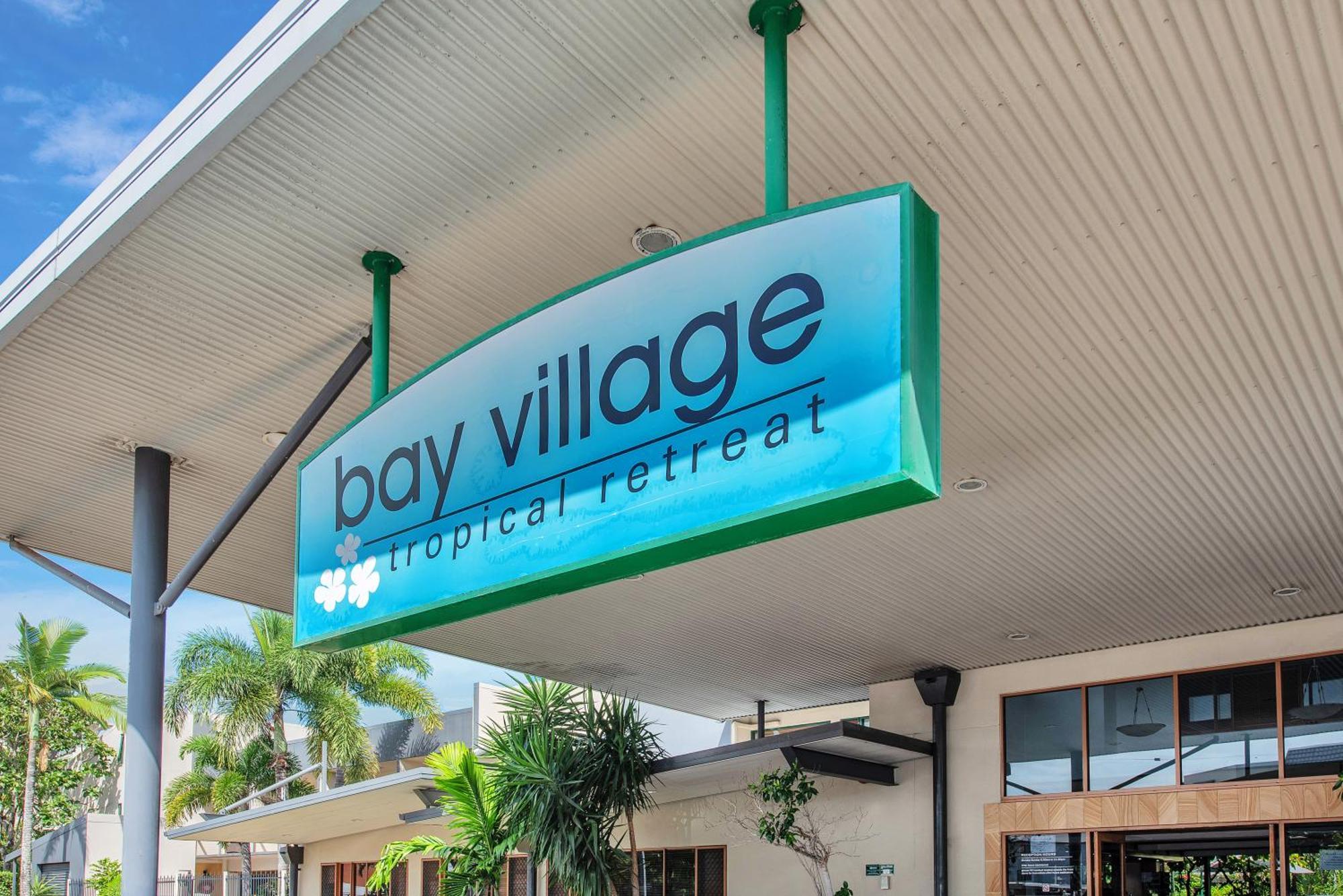 Bay Village Tropical Retreat & Apartments Cairns Eksteriør billede